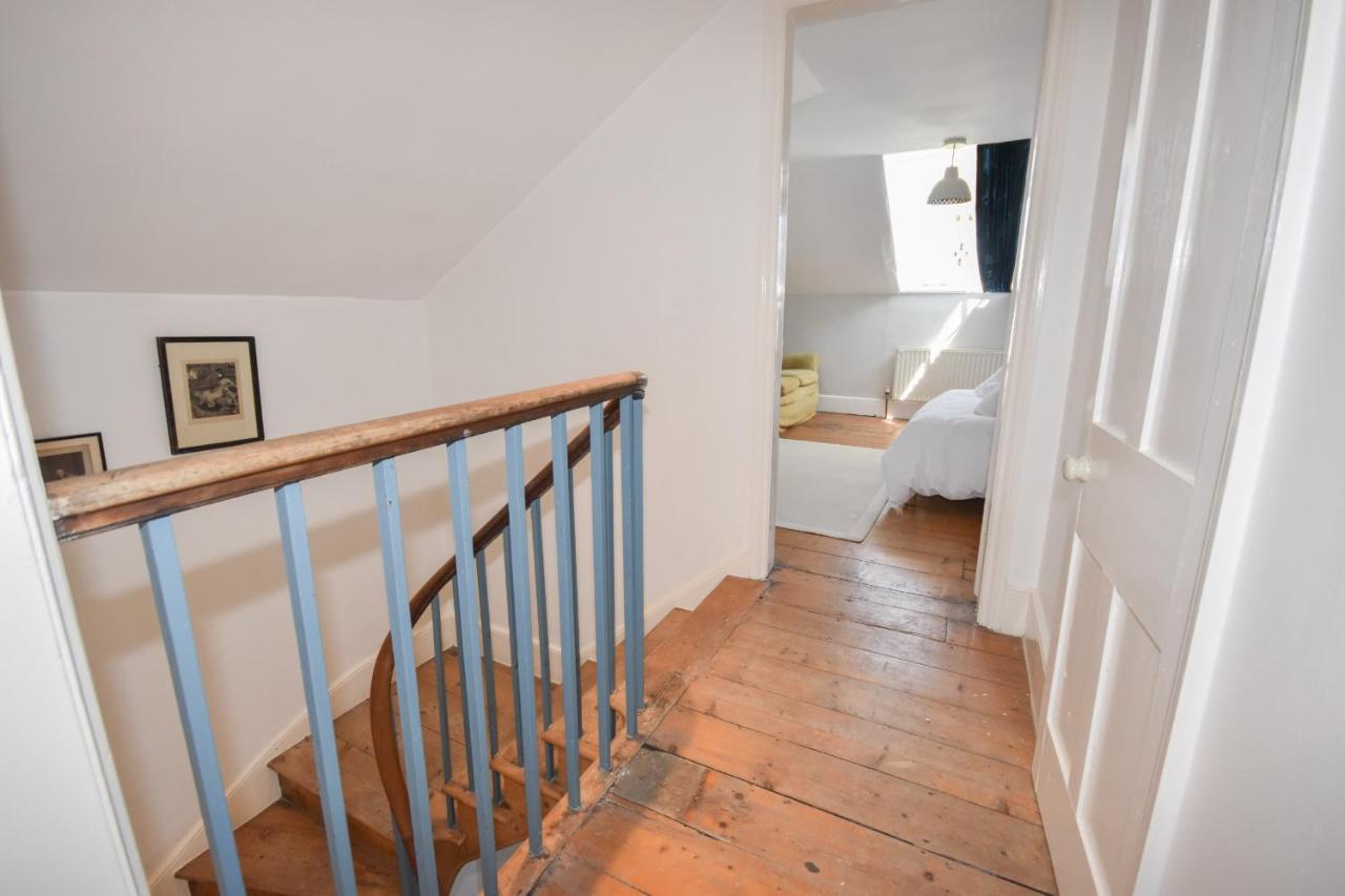 Arden Villa, Sleeps 8, Moments From The Golden Sandy Beach Of Ryde Райд Экстерьер фото
